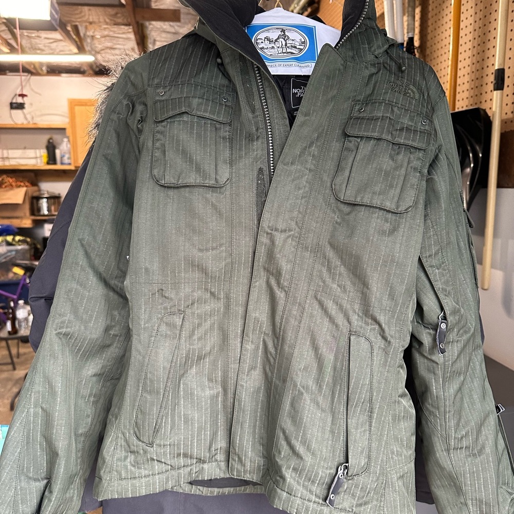 Women’s north face ski jacket